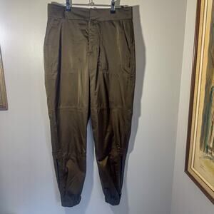 🏃‍♀️ Athleta Radiant Jogger Pants in Olive Green